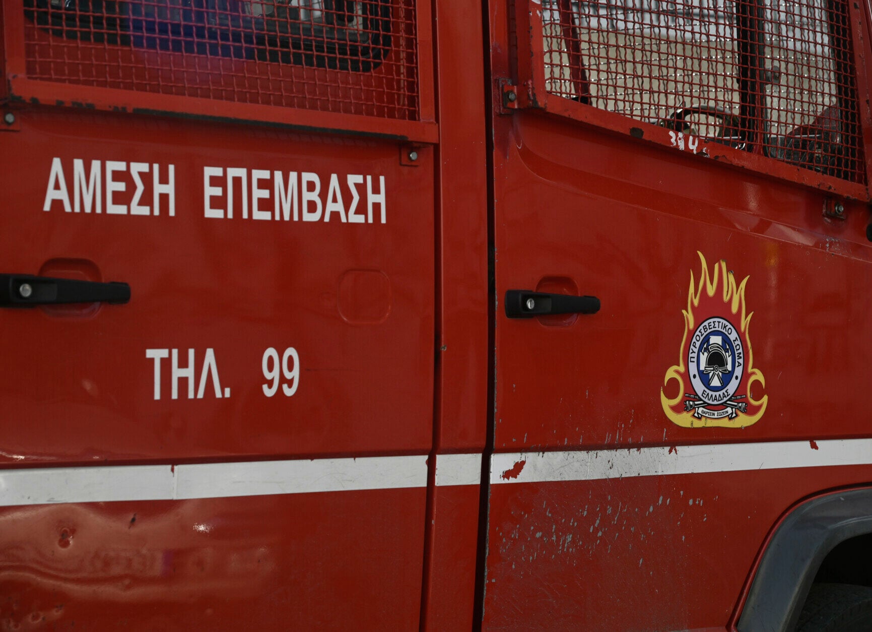Ηράκλειο: Μεγάλη πυρκαγιά σε βιοτεχνία αρτοποιημάτων στον Κρουσώνα
