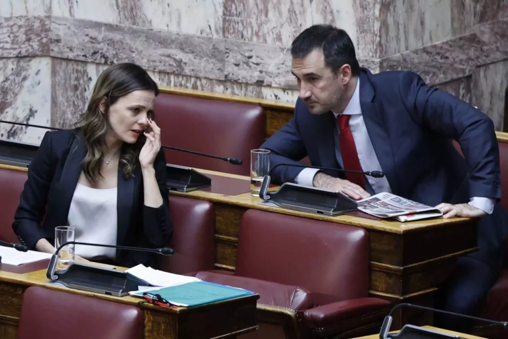 Η Νέα Αριστερά χάνει επτά βουλευτές — Χαρίτσης, Αχτσιόγλου και Τζανακόπουλος αποχωρούν