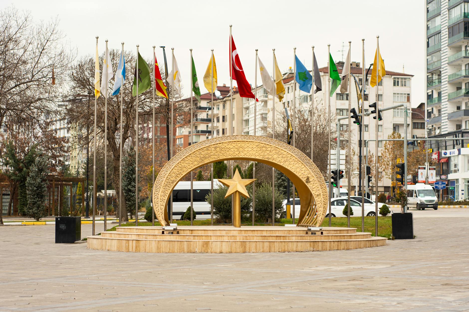 Ο πρέσβης της Τουρκίας ζητάει διάλογο με την Ελλάδα παρά τις διαφορές