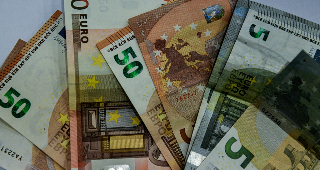 Έως 30 Ιουνίου η καταβολή των 150 ευρώ ανά παιδί