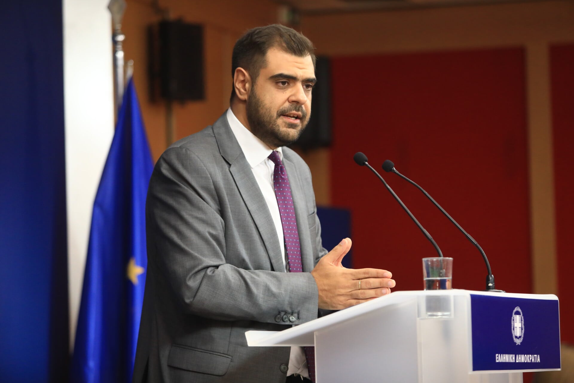 Ο Μαρινάκης ανακοίνωσε αλλαγές στην κυβέρνηση έως την Πέμπτη