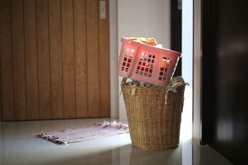 Πώς σταματάμε να χάνουμε κάλτσες στο πλύσιμο — το κόλπο των επαγγελματιών