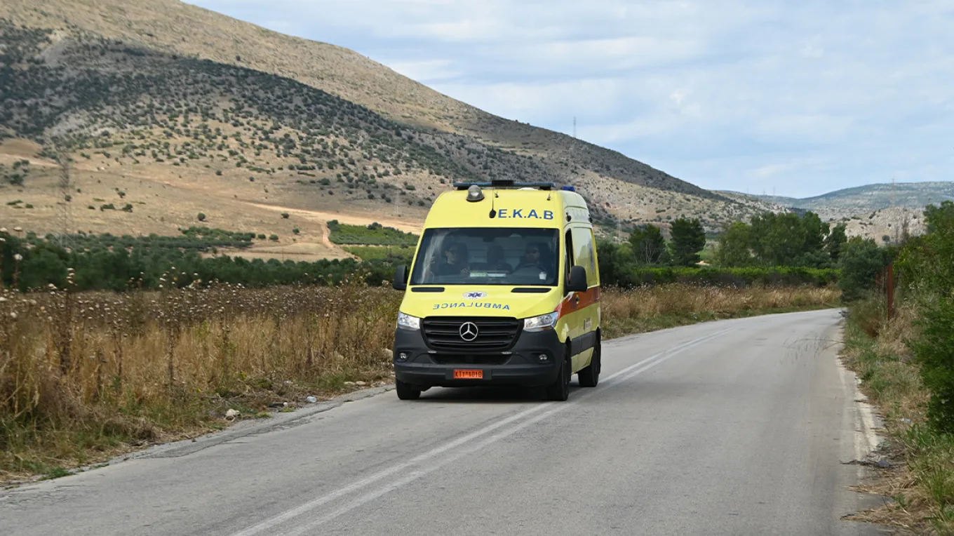 Αγρίνιο: Οδηγός παρέσυρε ηλικιωμένο, τον εγκατέλειψε και αναζητείται