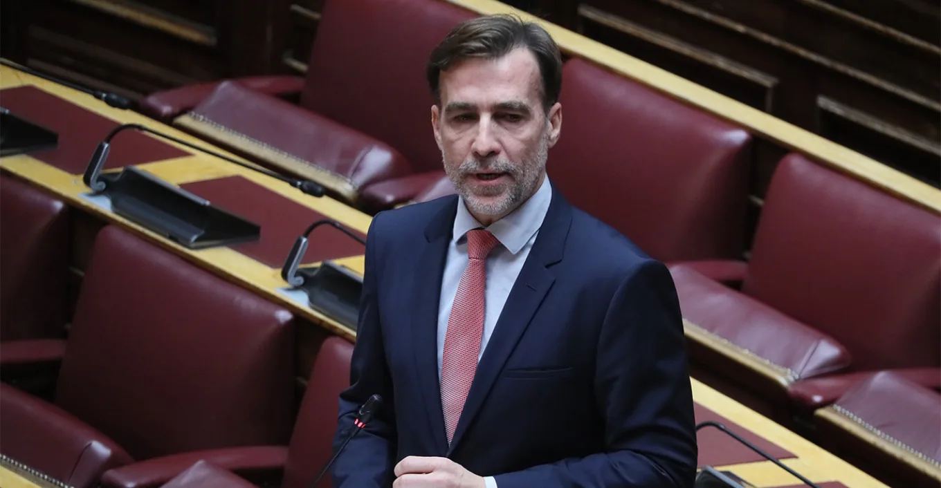 Ο Μιχάλης Χουρδάκης αποχώρησε από τους «Δημοκράτες» του Κασσελάκη