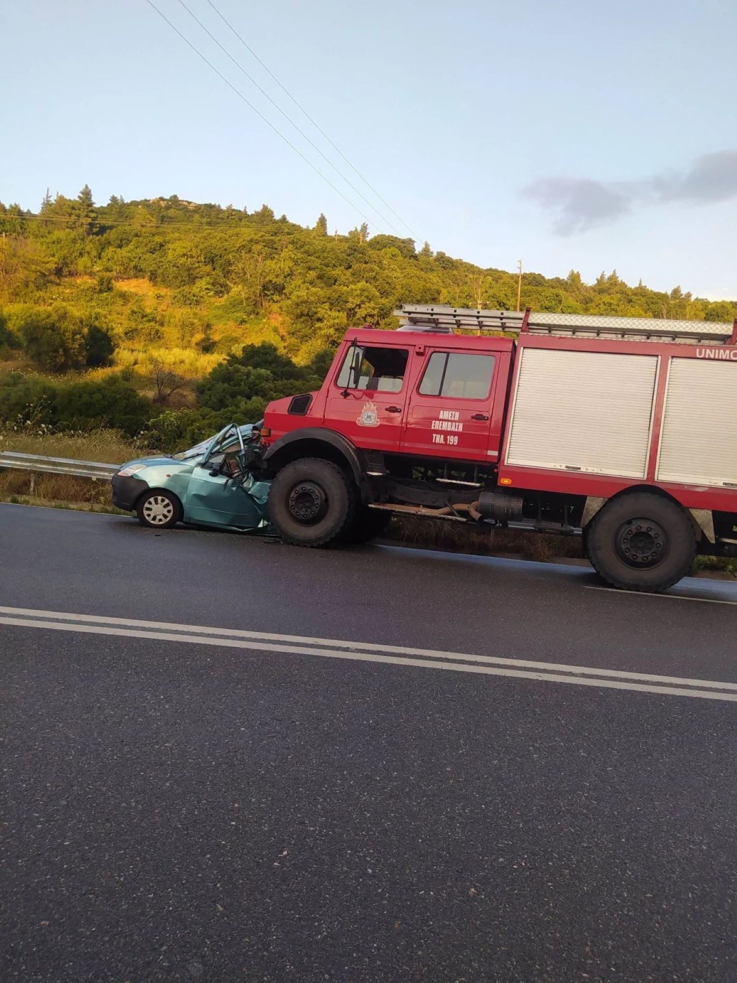 Δύο νεκροί σε μετωπική σύγκρουση ΙΧ με πυροσβεστικό στη Σπάρτη