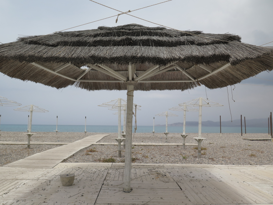 Καιρός: Βροχές και καταιγίδες το πρωί, βελτίωση το απόγευμα