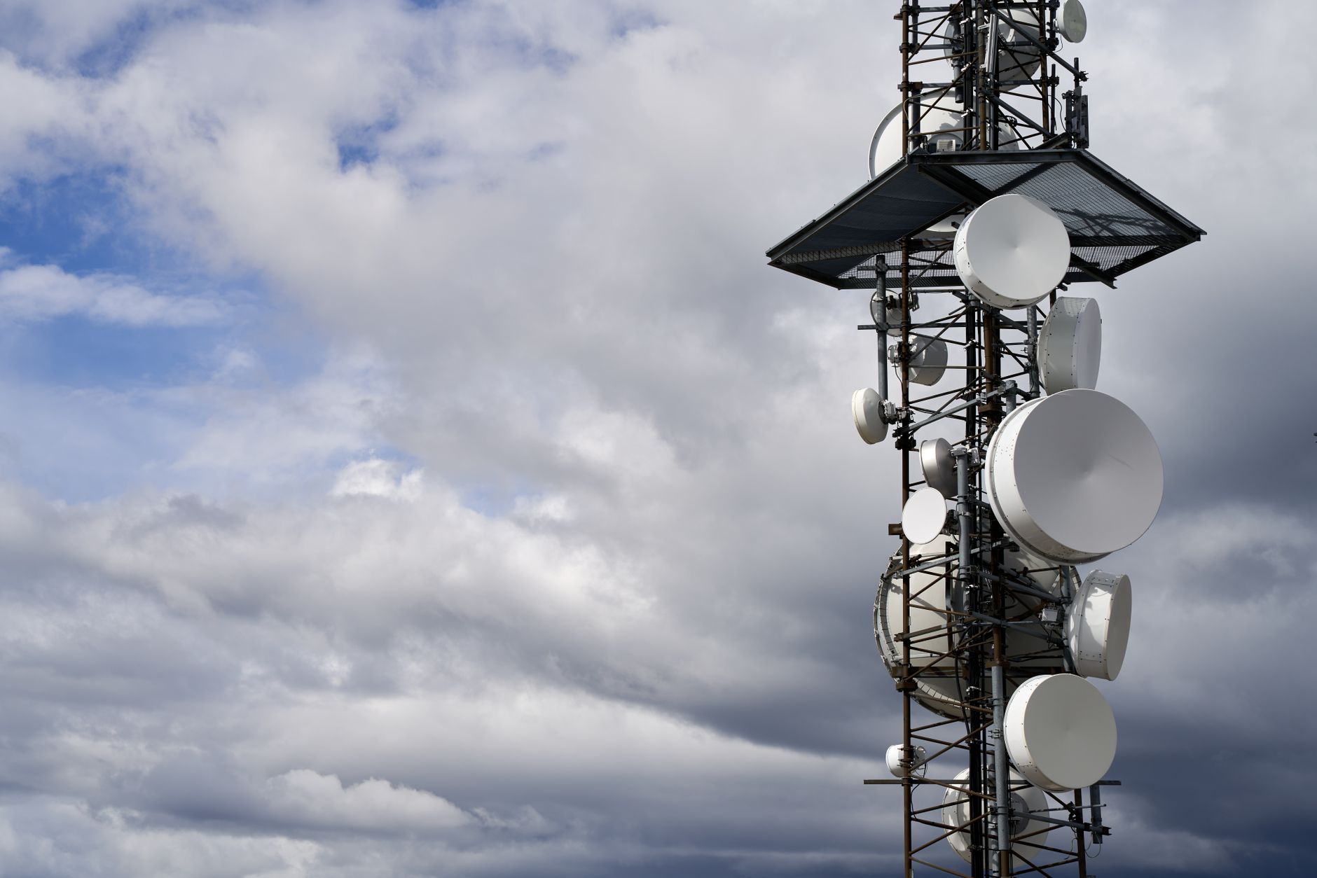 Vodafone Ελλάδας: Αναβάθμιση δικτύου κινητής με μετρήσιμα αποτελέσματα