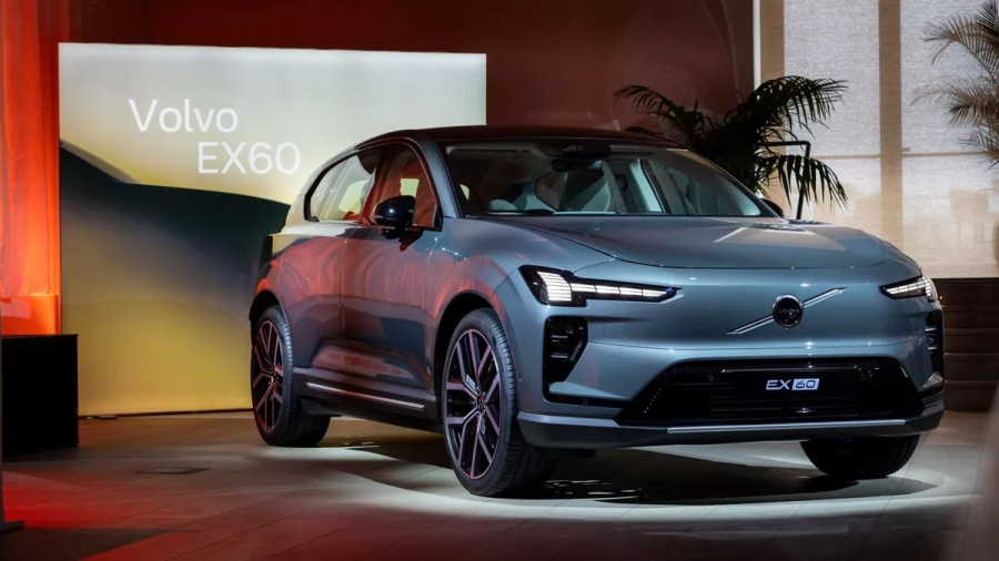 Volvo EX60: Πρώτη εμφάνιση στην Ελλάδα με αρχιτεκτονική 800 Volt