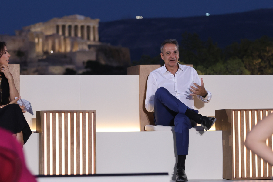 Μητσοτάκης από την Πνύκα: Αισιοδοξία για την επανεκλογή της κυβέρνησης