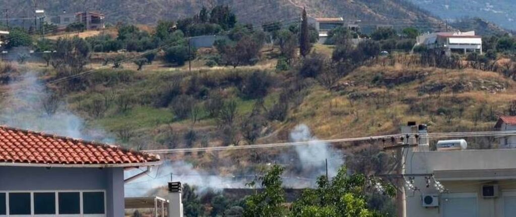 Υπό έλεγχο η πυρκαγιά στα Συχαινά της Πάτρας