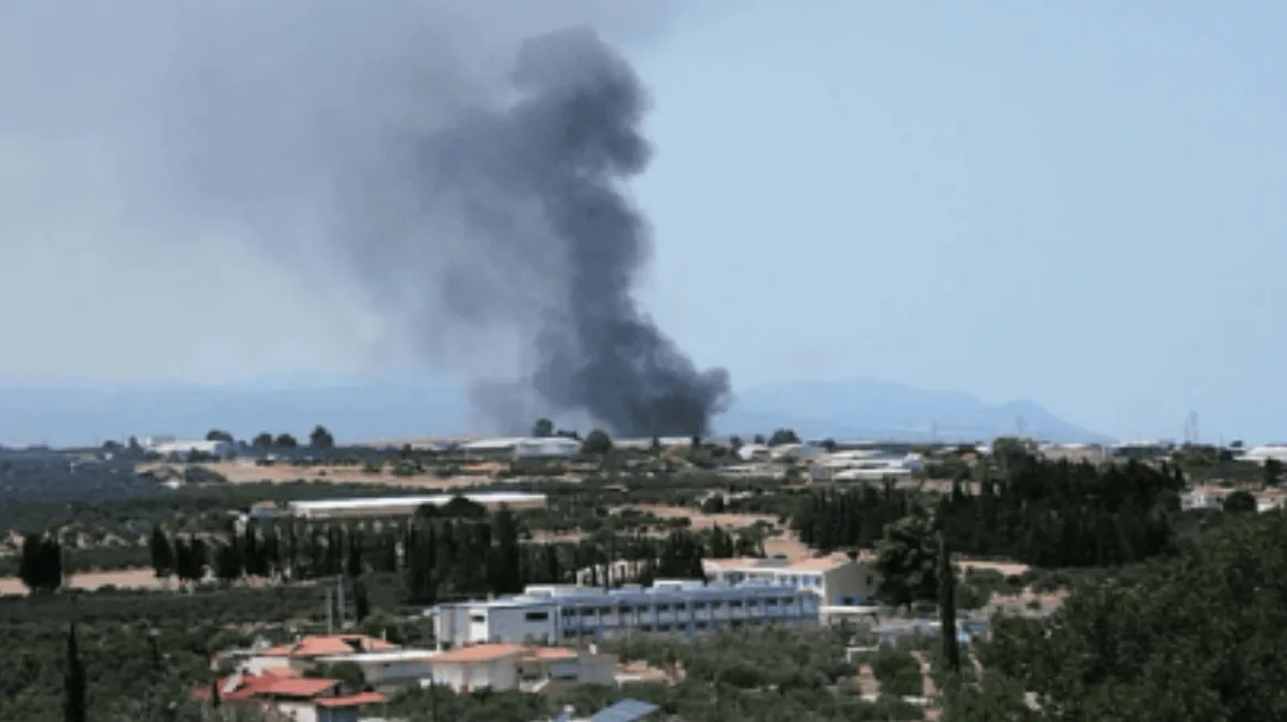 Κορινθία: Ένας νεκρός από έκρηξη σε εργοστάσιο στα Εξαμίλια