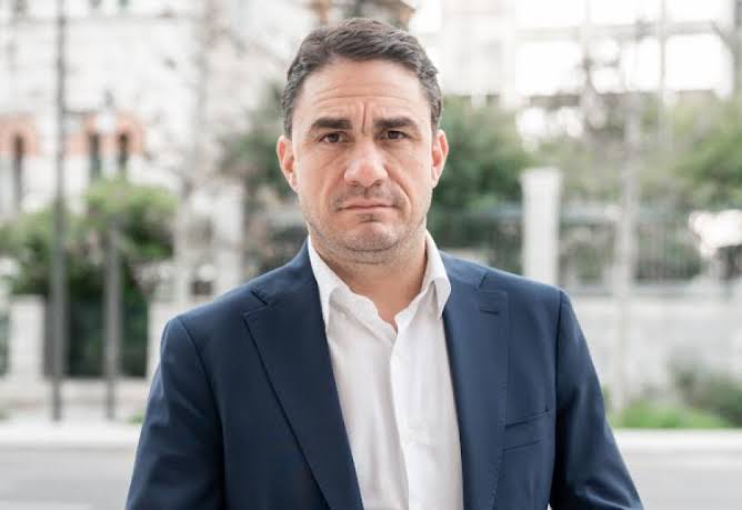 Κόντρα ΠΑΣΟΚ-ΝΔ για το άρθρο 86: η κριτική Τσουκαλά για τη στάση της κυβέρνησης