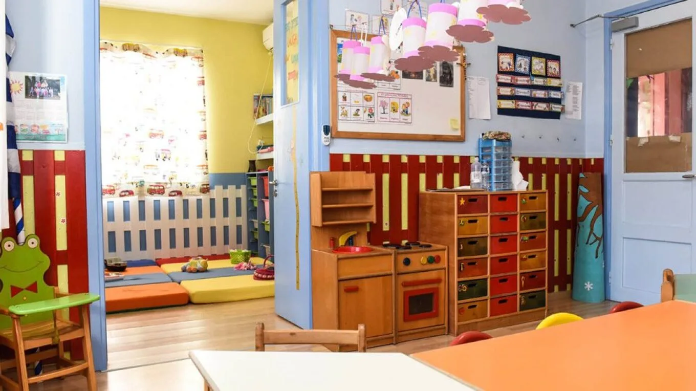 ΔΥΠΑ: Αναρτήθηκαν οι οριστικοί πίνακες για 28 βρεφονηπιακούς σταθμούς — τι πρέπει να γνωρίζουν οι γονείς