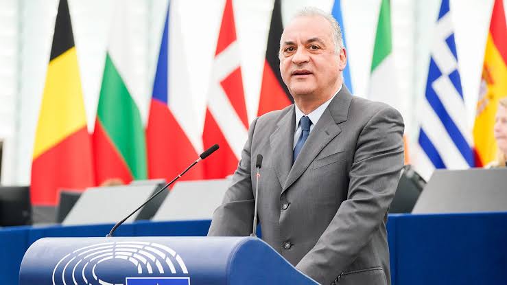 Τεχνητή Νοημοσύνη: Η πρόταση Κεφαλογιάννη για διεθνή σύμβαση και ο ρόλος της Ευρώπης