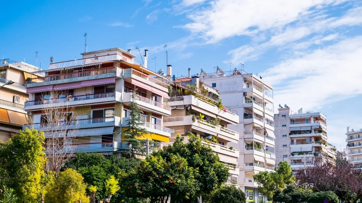 Ακίνητα με κατάσχεση: Πώς ξεκλειδώνουν οι μεταβιβάσεις με μερική εξόφληση χρεών
