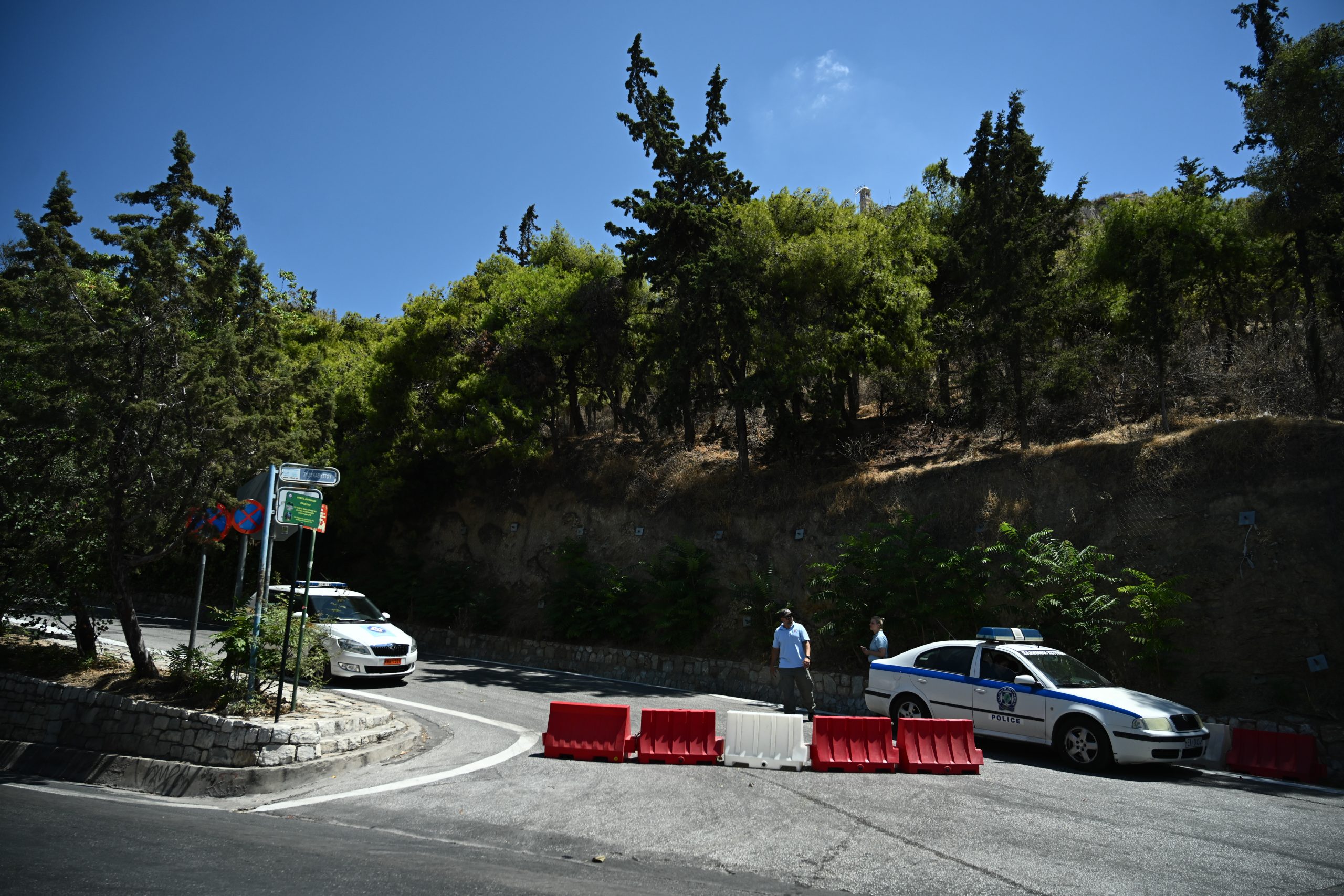 Αθήνα: «Λουκέτο» σε Λυκαβηττό και Φινόπουλου λόγω κινδύνου πυρκαγιάς — τι ισχύει
