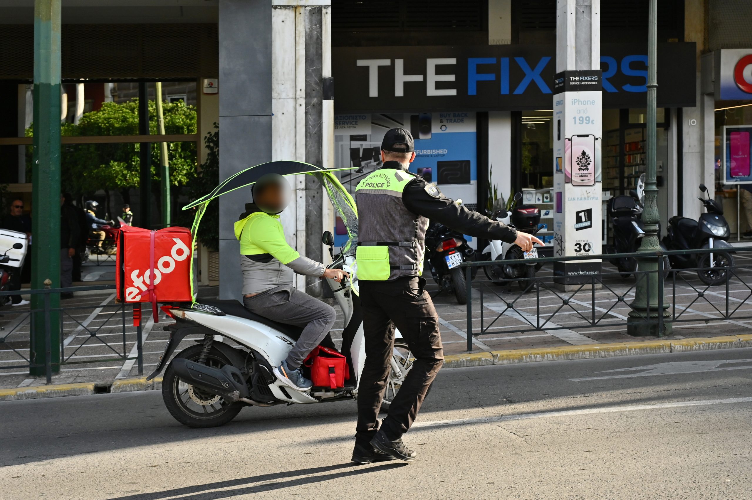 Πάτρα: 2.340 παραβάσεις για μη χρήση κράνους σε μία εβδομάδα