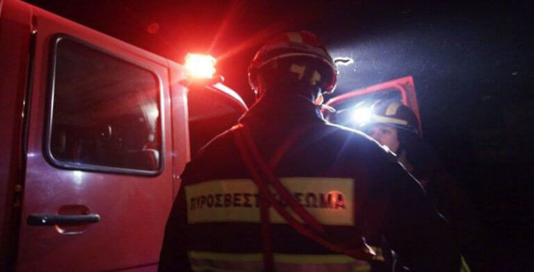 Φωτιά σε κατάστημα στον Άλιμο — Προληπτική εκκένωση πολυκατοικίας στην οδό Αριστοτέλους