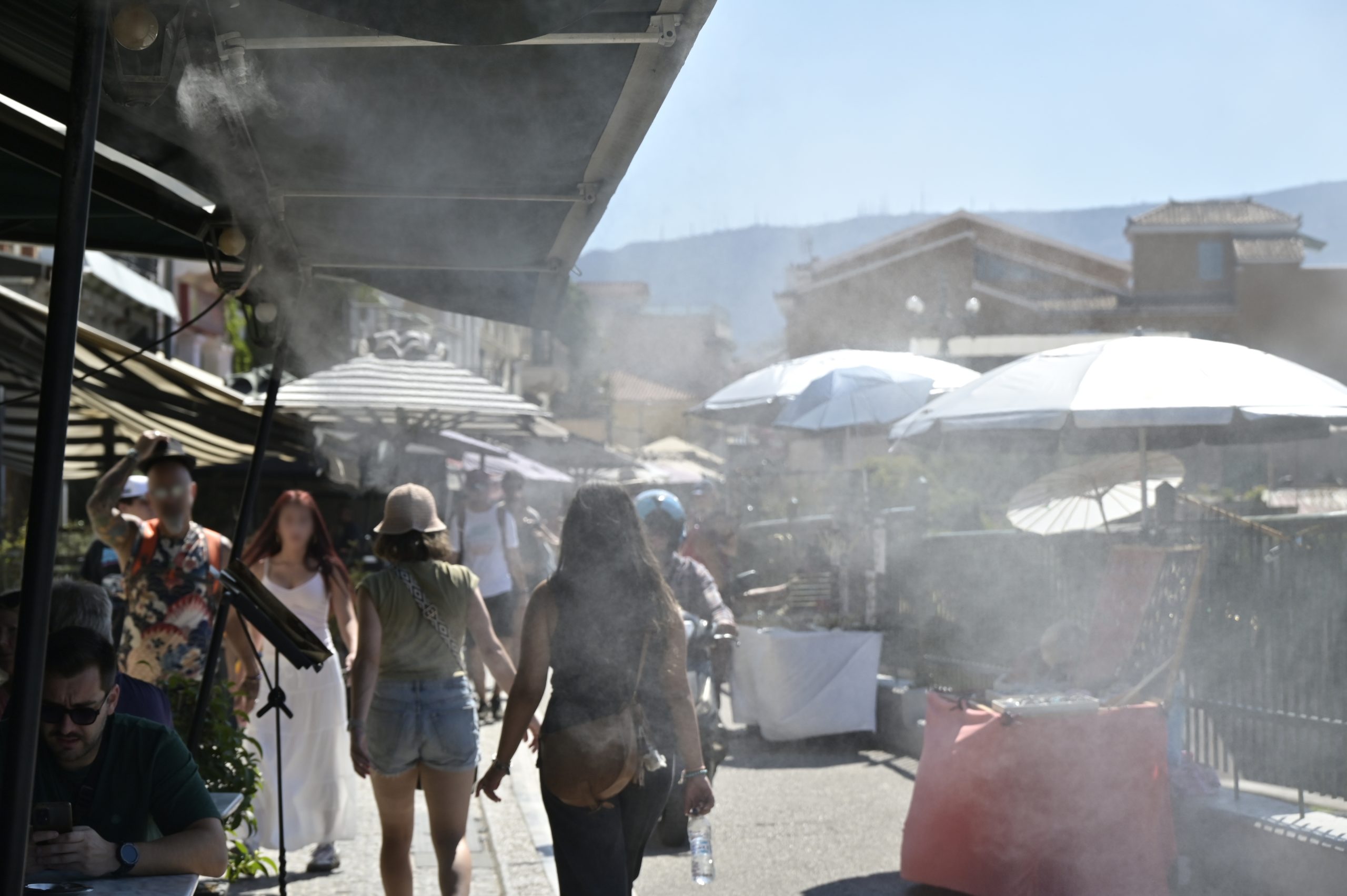 Καύσωνας με 40 βαθμούς στην Ελλάδα — πότε αναμένεται ενίσχυση των ανέμων