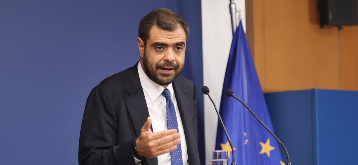 Μαρινάκης κατά Τσίπρα για τους μισθούς: «Δεν επιστρέφουμε στη συνταγή της χρεοκοπίας»