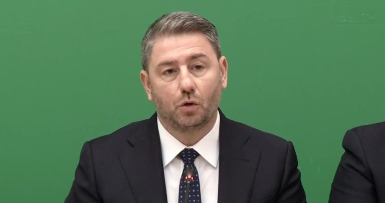 Ανδρουλάκης κατά ΝΔ για το άρθρο 86: «Κοροϊδία» η πρόταση για την αναθεώρηση