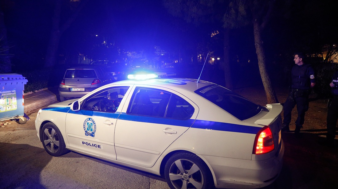 Μενίδι: Πυροβολισμοί κατά οχήματος - Στο χειρουργείο 26χρονος