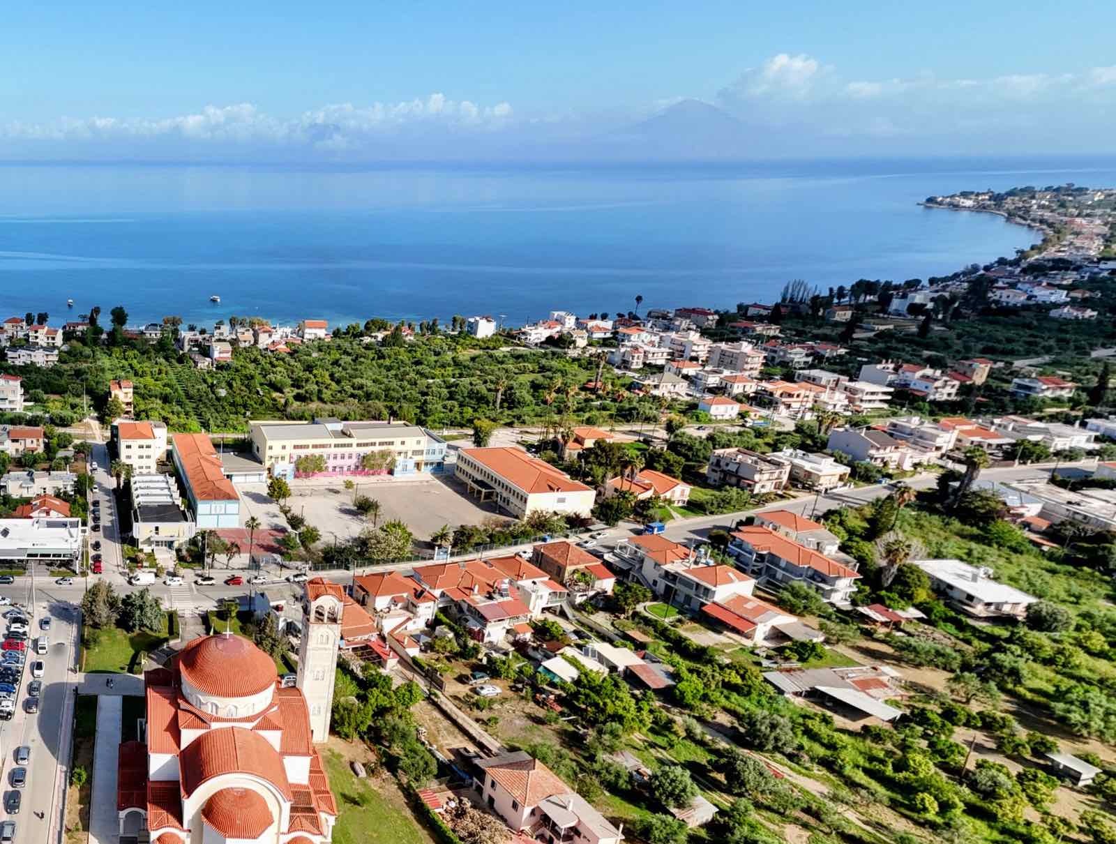 Βραχναίικα: Ο παραθαλάσσιος προορισμός δίπλα στην Πάτρα — τι πρέπει να γνωρίζετε