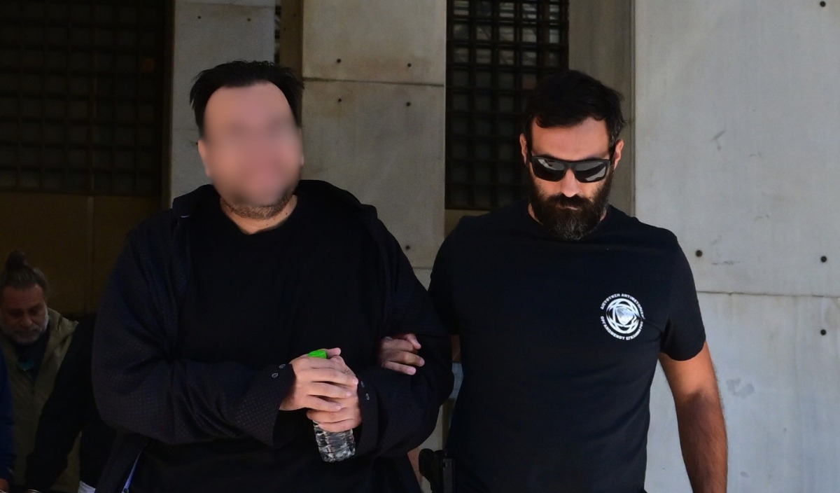 Σύλληψη Φίλιππου Καμπούρη: Στον ανακριτή για την απάτη στον ΕΦΚΑ
