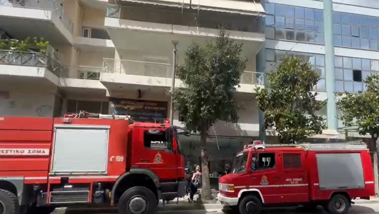 Φωτιά σε βιοτεχνίες στο Αιγάλεω — Εκκένωση κατοίκων σε ακτίνα 400 μέτρων