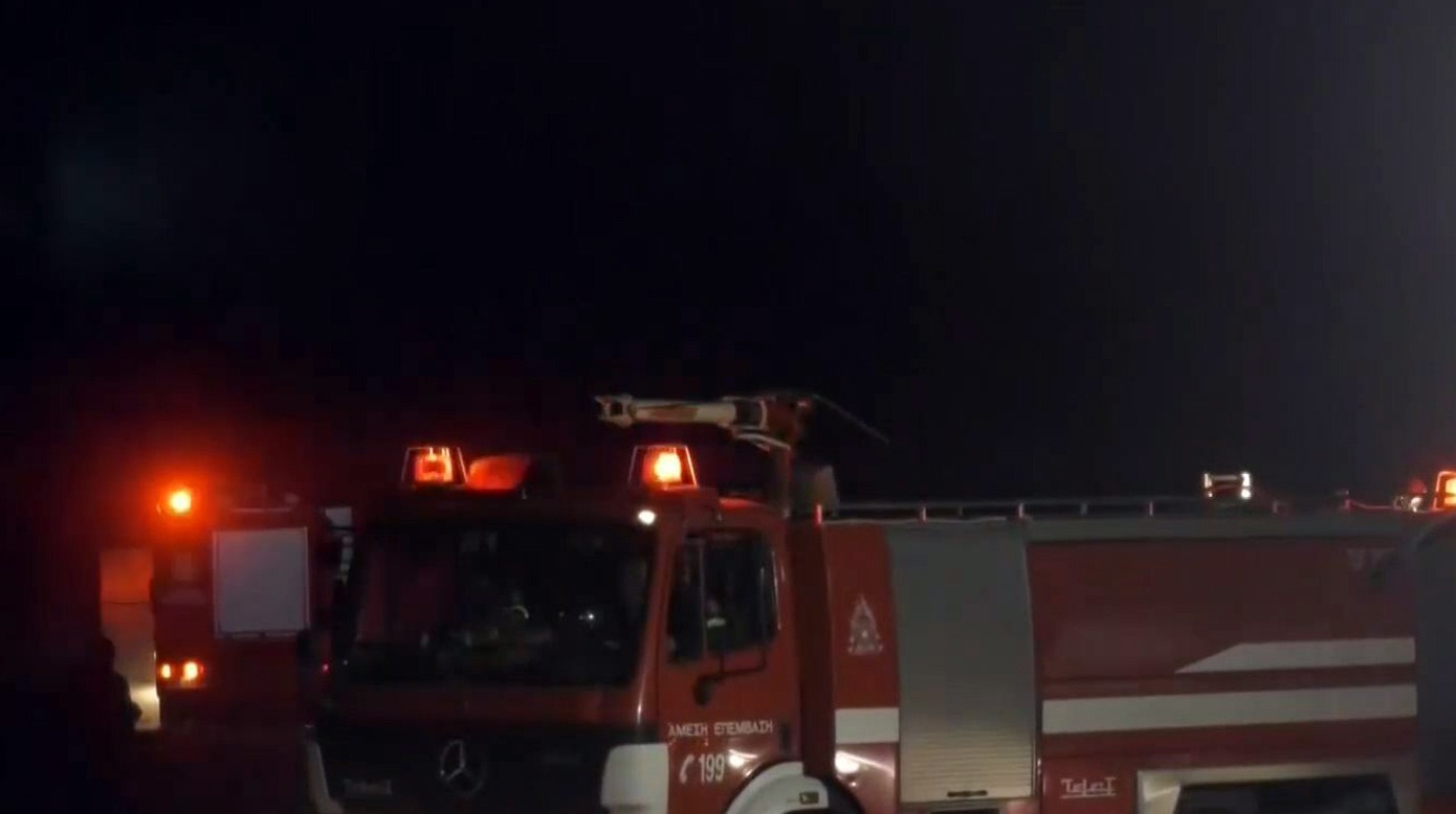 Φωτιά σε εταιρεία ανακύκλωσης στα Διαβατά — αποπνικτική ατμόσφαιρα στη Θεσσαλονίκη