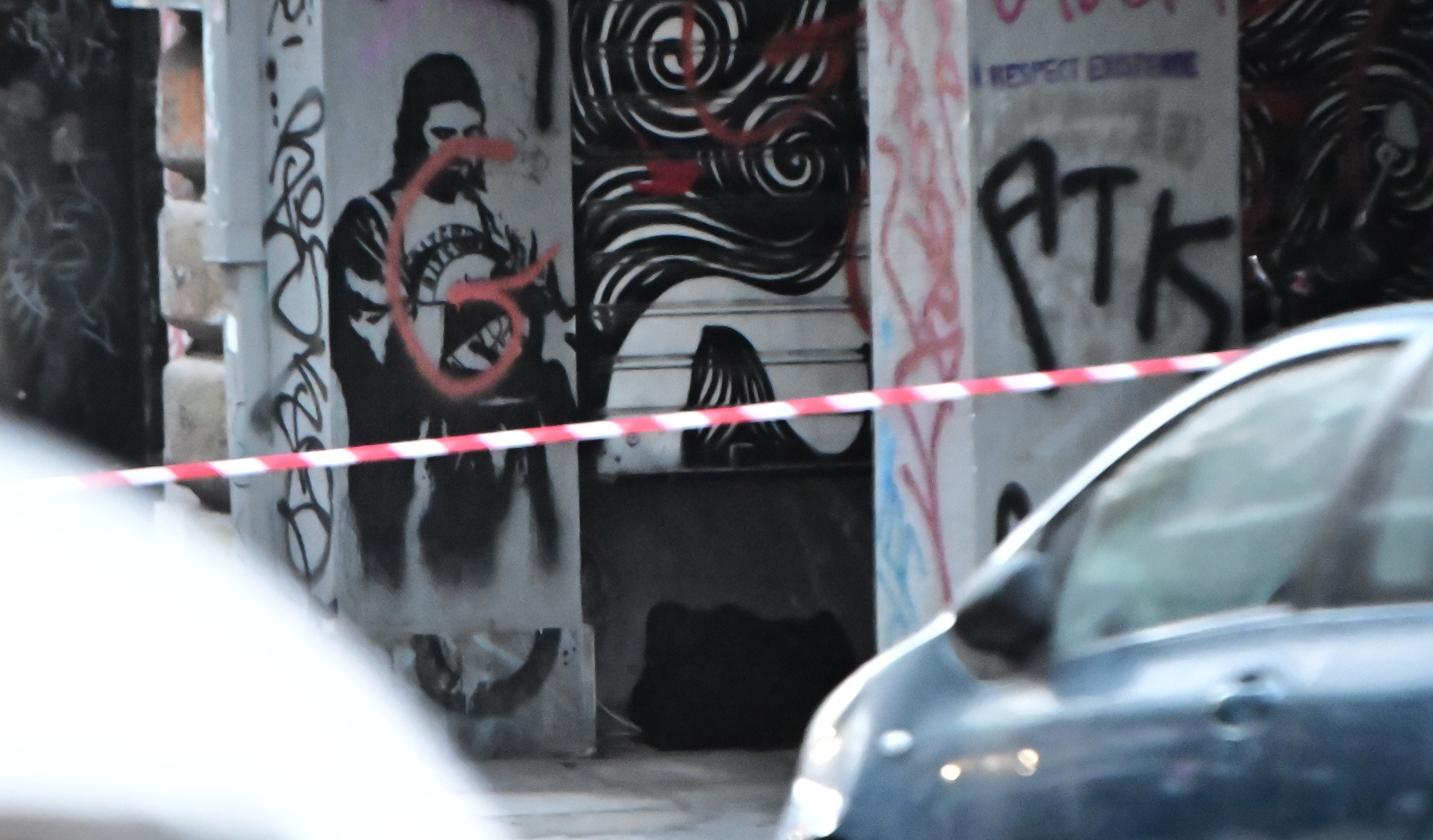 Εξάρχεια: Διακοπή κυκλοφορίας λόγω ύποπτης τσάντας — σε εξέλιξη έλεγχος του ΤΕΕΜ